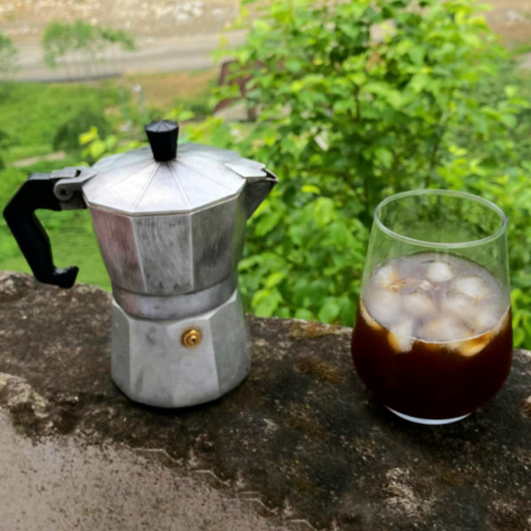 Moka Pot Brewing Kona Coffee
